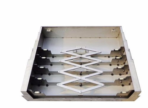 安遠(yuǎn)中捷130落地鏜床鋼板防護(hù)罩鈑金護(hù)板托板保護(hù)設(shè)備